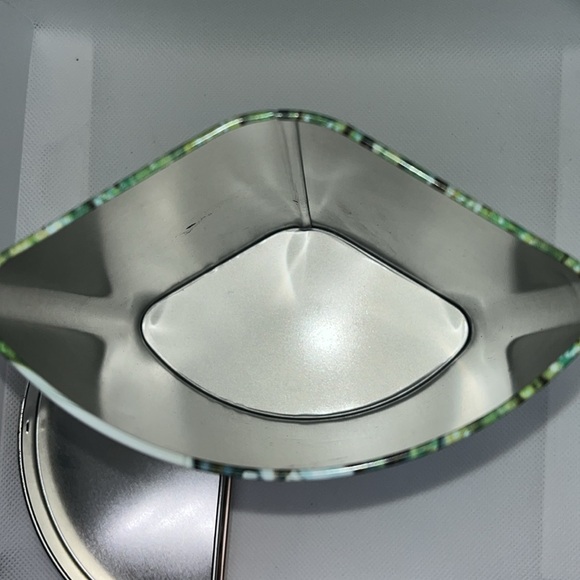 Girl Scout 2nd in series collectible tin 2005 - Picture 6 of 9